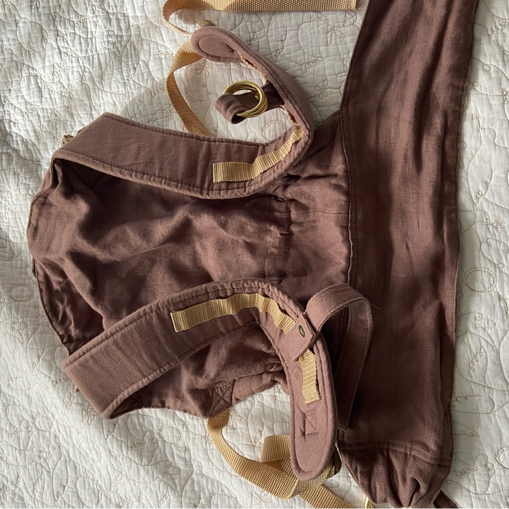 Sakura Bloom Scout Linen carrier in Smokey Plum